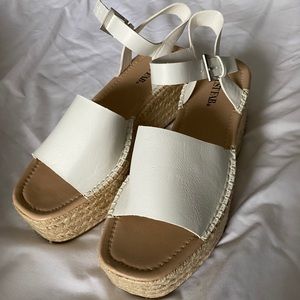 Platform sandals